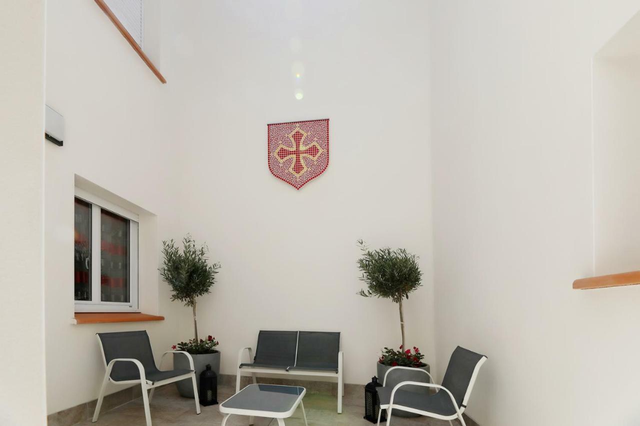 Le Porta 5 Apartment Albi Exterior photo